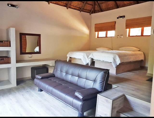 BEDROOM HOUSE FOR SALE IN MABALINGWE NATURE RESERVE